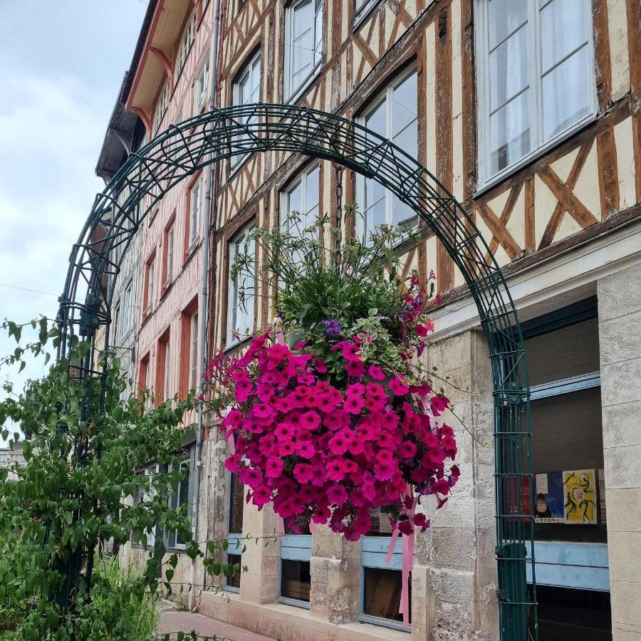 Le Romantique Jacuzzi Centre